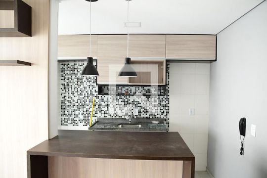 Cozinha  de apartamento para alugar com 2 quartos, 48m² em Jardim Ísis, Cotia