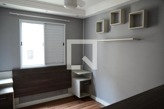 Quarto 1  de apartamento para alugar com 2 quartos, 48m² em Jardim Ísis, Cotia