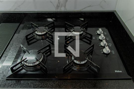 Cozinha de apartamento para alugar com 2 quartos, 53m² em Jardim Íris, São Paulo