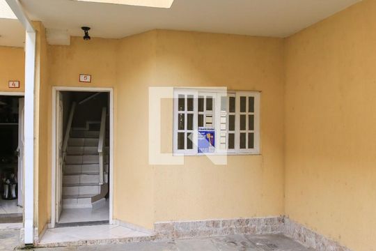 Fachada de casa de condomínio para alugar com 3 quartos, 111m² em Jardim Florida, Jacareí