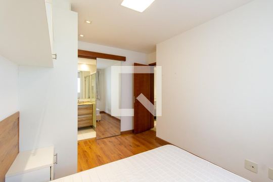 Suite de apartamento à venda com 2 quartos, 68m² em Jardim Botânico, Rio de Janeiro