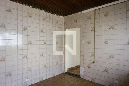 Cozinha de casa para alugar com 2 quartos, 150m² em Vila Carrão, São Paulo