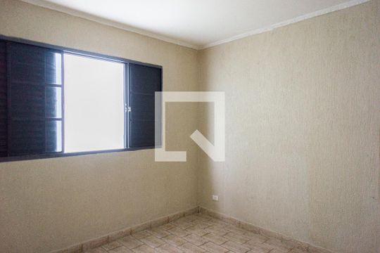 Quarto 1 de casa para alugar com 2 quartos, 150m² em Vila Carrão, São Paulo
