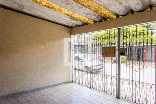 Garagem de casa para alugar com 2 quartos, 150m² em Vila Carrão, São Paulo