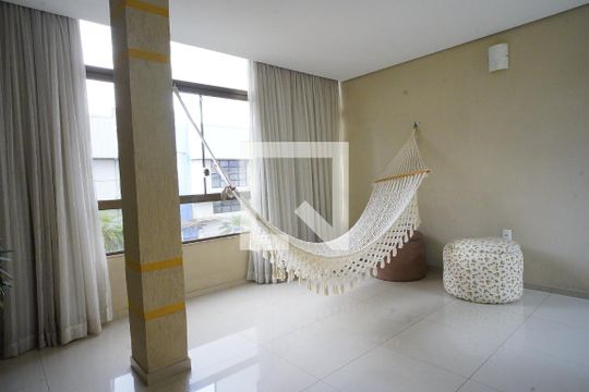 Sala de casa à venda com 4 quartos, 350m² em Sarandi, Porto Alegre