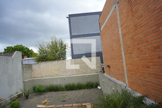 Vista Quarto de casa à venda com 4 quartos, 350m² em Sarandi, Porto Alegre