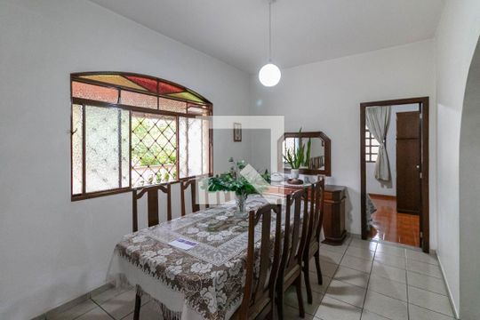 Copa de casa à venda com 3 quartos, 350m² em Vila Magnesita, Belo Horizonte