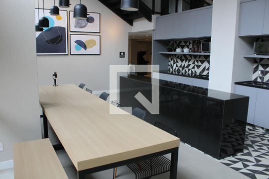 Área comum de kitnet/studio para alugar com 1 quarto, 40m² em Perdizes, São Paulo