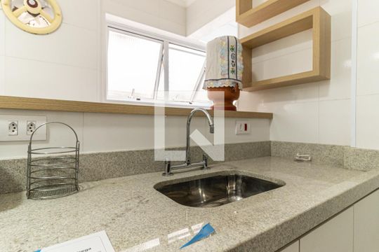 Cozinha - Torneira de apartamento para alugar com 2 quartos, 90m² em Consolação, São Paulo