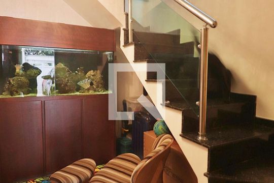 Hall de entrada de casa para alugar com 3 quartos, 210m² em Vila Guiomar, Santo André