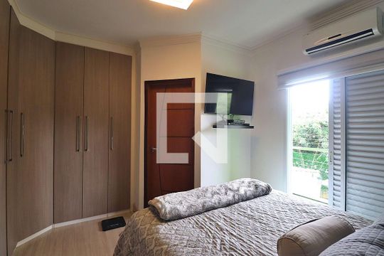 Suíte 1 de casa para alugar com 3 quartos, 210m² em Vila Guiomar, Santo André