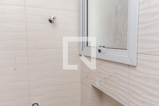 Banheiro de apartamento para alugar com 1 quarto, 25m² em Jaçanã, São Paulo