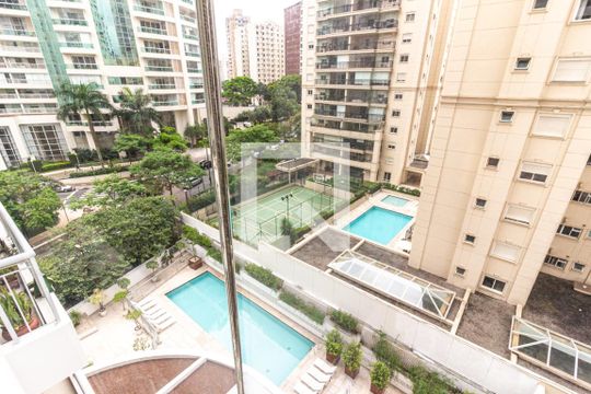 Sala - Varanda - Vista de apartamento à venda com 2 quartos, 53m² em Jardim Paulista, São Paulo