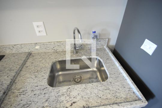 Cozinha de kitnet/studio para alugar com 1 quarto, 23m² em Vila Mariana, São Paulo