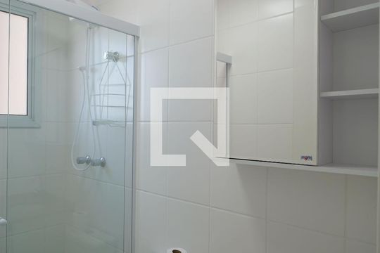 Banheiro de apartamento para alugar com 2 quartos, 46m² em Jardim Ipê, Sorocaba