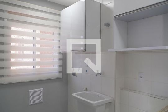 Área de Serviço de apartamento para alugar com 2 quartos, 46m² em Jardim Ipê, Sorocaba