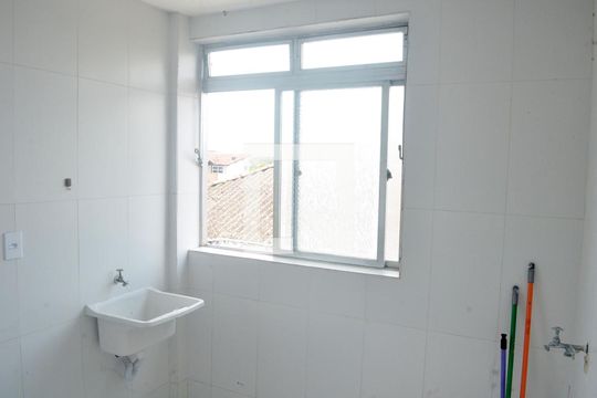 Apartamento para alugar com 1 quarto, 40m² em Parque Bitaru, São Vicente