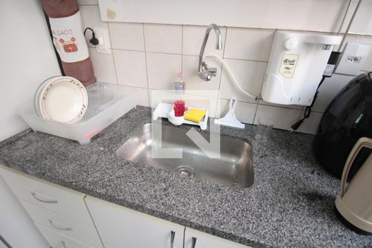 Cozinha de apartamento à venda com 2 quartos, 57m² em Liberdade, Belo Horizonte