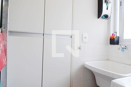 Área de Serviço de apartamento para alugar com 2 quartos, 70m² em Vila Andrade, São Paulo