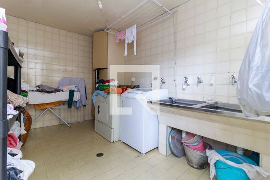 Área de Serviço de casa para alugar com 3 quartos, 500m² em Granja Julieta, São Paulo