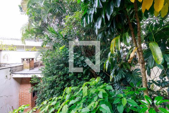Quarto 1 - Vista de casa para alugar com 3 quartos, 500m² em Granja Julieta, São Paulo
