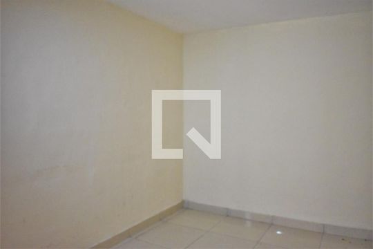 Quarto 1 de casa para alugar com 1 quarto, 48m² em Campo Grande, Rio de Janeiro