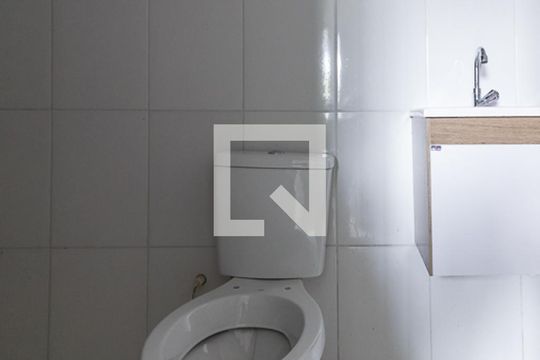 Banheiro de kitnet/studio à venda com 1 quarto, 25m² em Parada de Lucas, Rio de Janeiro