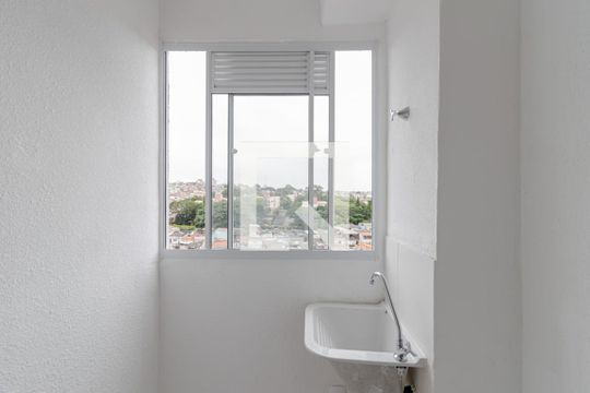 Área de Serviço de apartamento para alugar com 2 quartos, 43m² em Vila Cristália, São Paulo