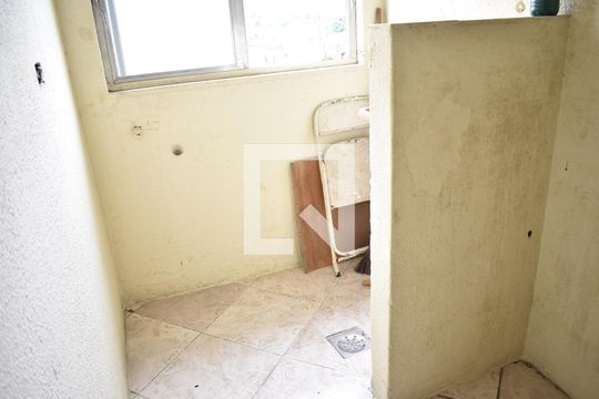 Área de Serviço de apartamento para alugar com 2 quartos, 70m² em Senador Vasconcelos, Rio de Janeiro