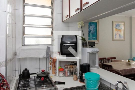 Cozinha de apartamento à venda com 2 quartos, 68m² em Consolação, São Paulo