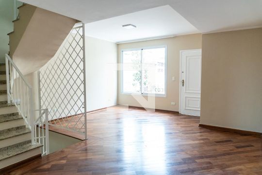 Casa de Condomínio para alugar com 3 quartos, 106m² em Vila do Encontro, São Paulo