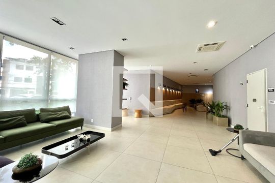 Hall social de kitnet/studio para alugar com 1 quarto, 24m² em Mirandópolis, São Paulo