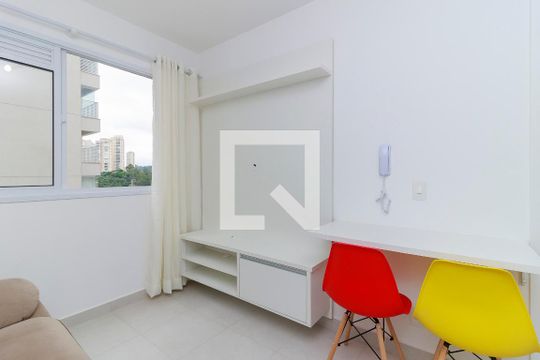 Sala de apartamento para alugar com 1 quarto, 27m² em Jardim Caravelas, São Paulo