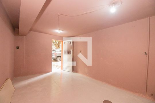 Sala - Quarto - Cozinha de casa à venda com 4 quartos, 125m² em Rio Branco, Porto Alegre