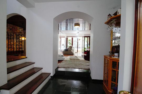 Casa à venda com 5 quartos, 400m² em Vila Sonia, São Paulo