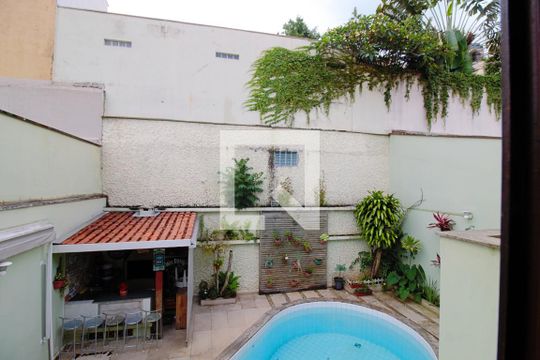 Vista da Suíte 1 de casa à venda com 5 quartos, 400m² em Vila Sonia, São Paulo