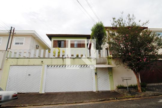 Fachada de casa à venda com 5 quartos, 400m² em Vila Sonia, São Paulo