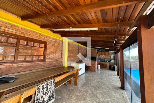 Área Externa de casa à venda com 3 quartos, 400m² em Arroio da Manteiga, São Leopoldo