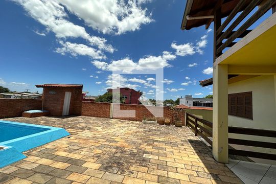Área Externa de casa à venda com 3 quartos, 400m² em Arroio da Manteiga, São Leopoldo