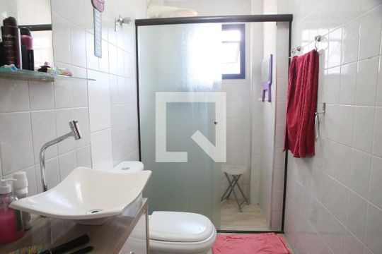 Banheiro de apartamento para alugar com 1 quarto, 65m² em Canto do Forte, Praia Grande