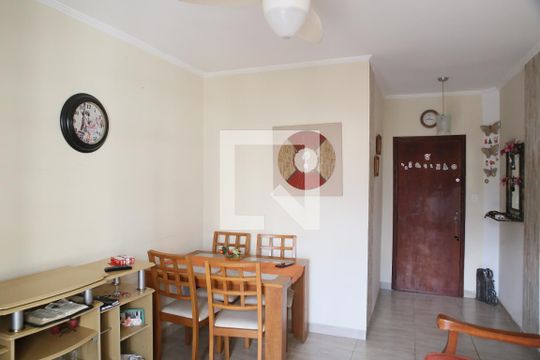 Sala de apartamento para alugar com 1 quarto, 65m² em Canto do Forte, Praia Grande