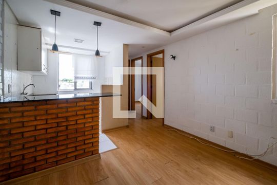 Sala de apartamento à venda com 2 quartos, 40m² em Vila Nova, Porto Alegre