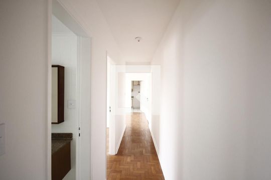 Corredor de apartamento para alugar com 2 quartos, 59m² em Cambuci, São Paulo
