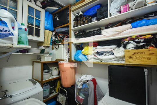 Área de serviço de casa de condomínio à venda com 3 quartos, 225m² em Parque Monte Alegre, Taboão da Serra