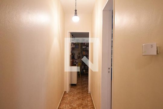 Corredor 2 de casa de condomínio à venda com 3 quartos, 225m² em Parque Monte Alegre, Taboão da Serra