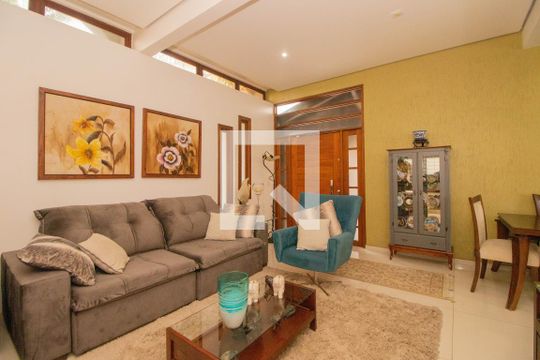 Sala de casa à venda com 3 quartos, 350m² em Jardim Lindóia, Porto Alegre