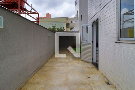 Área Privativa  de apartamento para alugar com 2 quartos, 63m² em Santo Antônio, Belo Horizonte