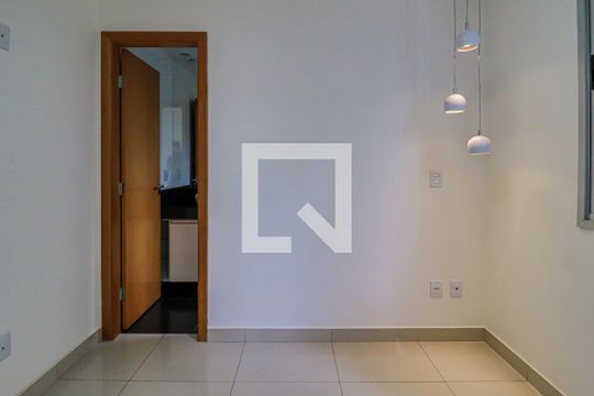 Quarto 1 Suíte  de apartamento para alugar com 2 quartos, 63m² em Santo Antônio, Belo Horizonte