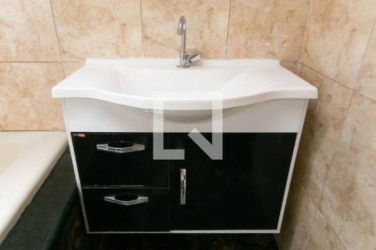 Detalhe do Banheiro da Suíte 2 de casa à venda com 2 quartos, 100m² em Jardim Nossa Senhora do Carmo, São Paulo