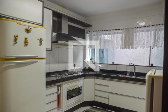 Cozinha de casa para alugar com 4 quartos, 378m² em Nova Petrópolis, São Bernardo do Campo
